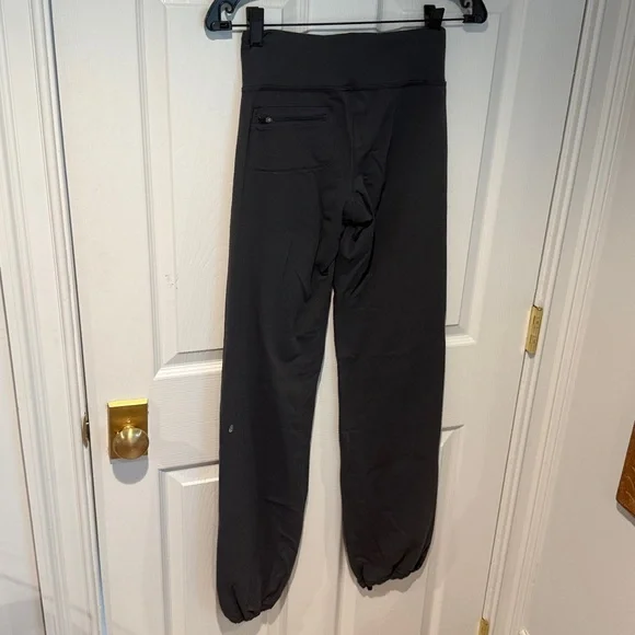 Women’s Lululemon Drawstring Jogger Pants - Picture 4 of 4
